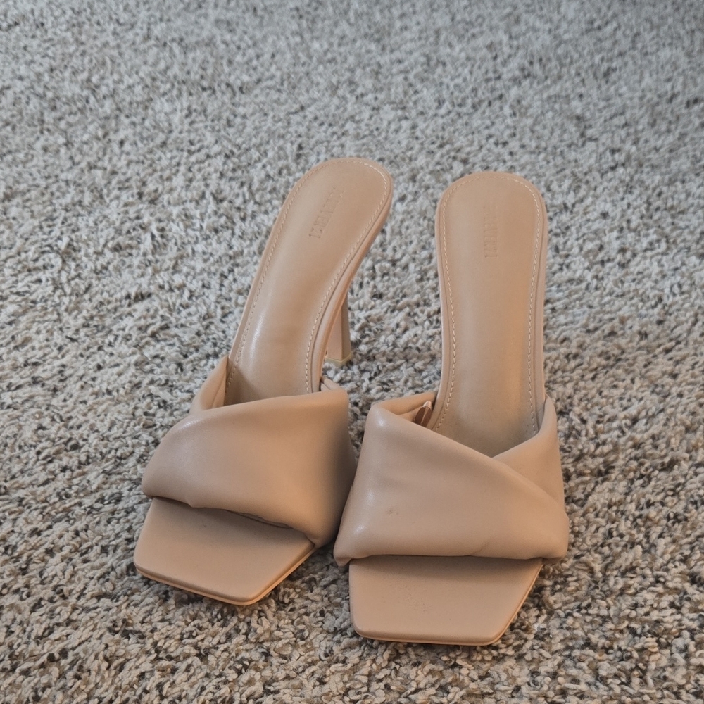 Elegant Beige Women's Mules